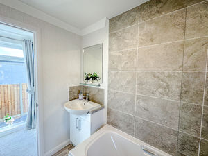 Photo 17- click for photo gallery